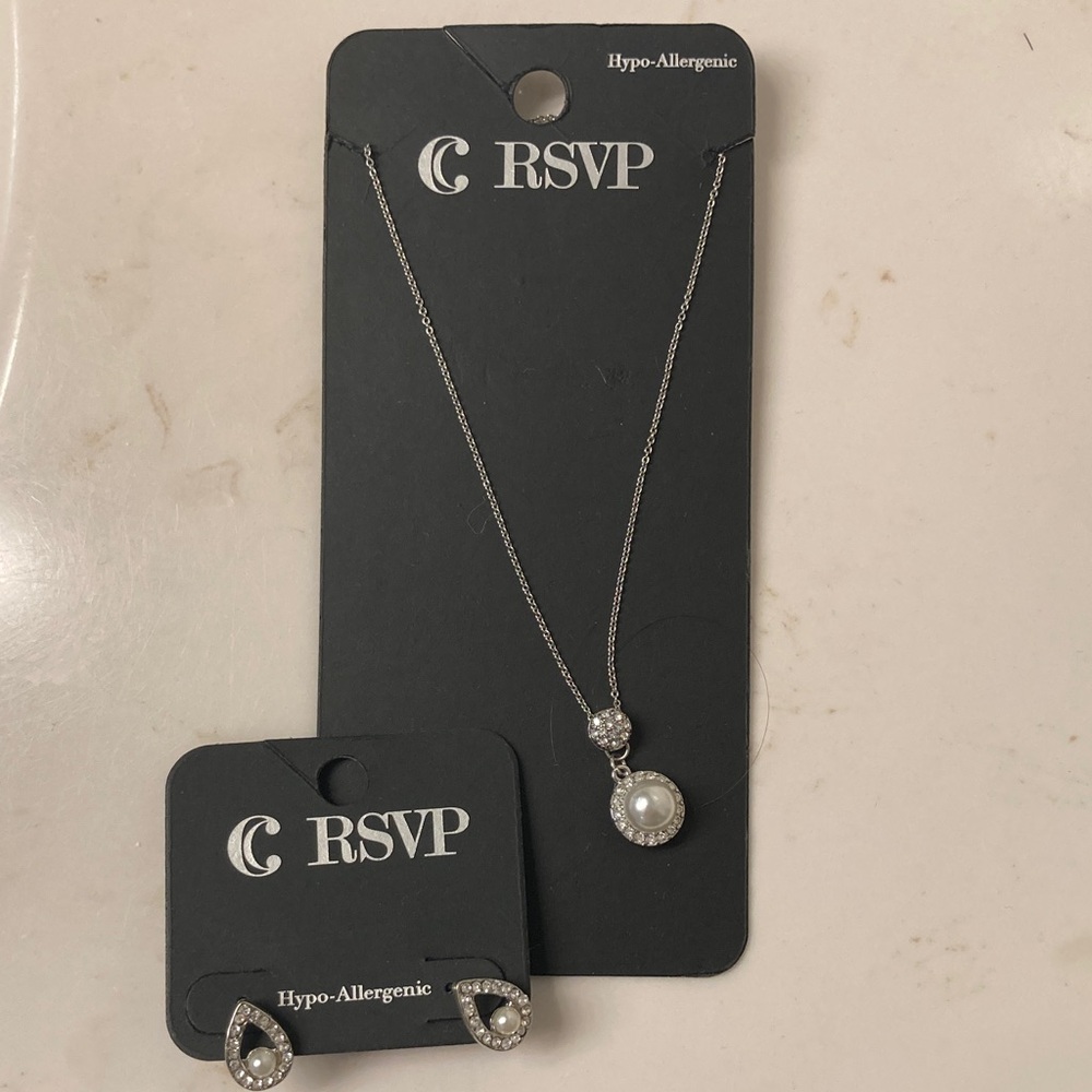 RSVP Silver Necklace with Pearl Pendant